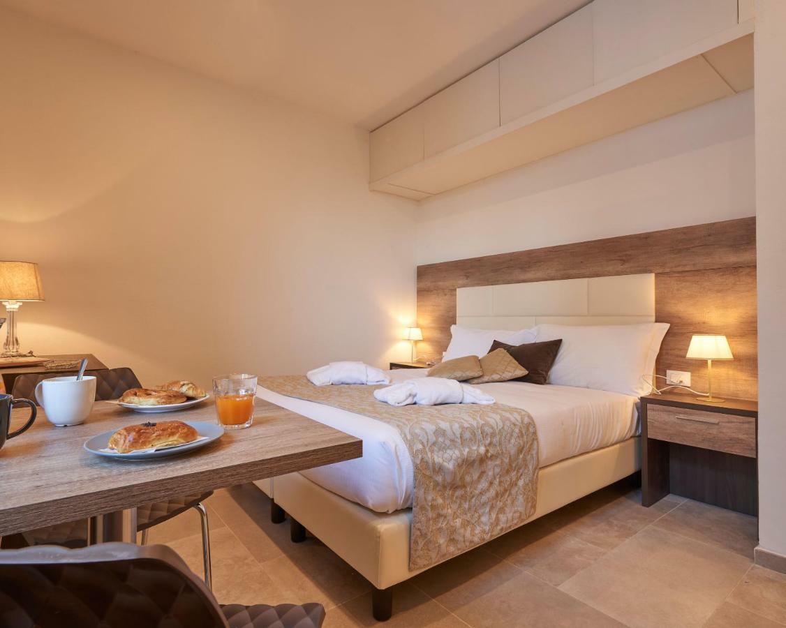 Suites Cavour 34 By 360Rentals Флоренция Экстерьер фото