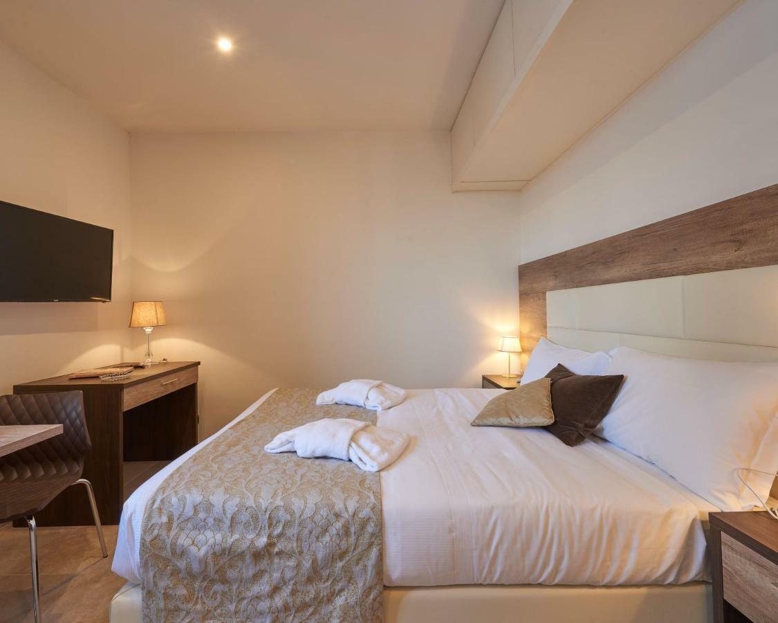 Suites Cavour 34 By 360Rentals Флоренция Экстерьер фото